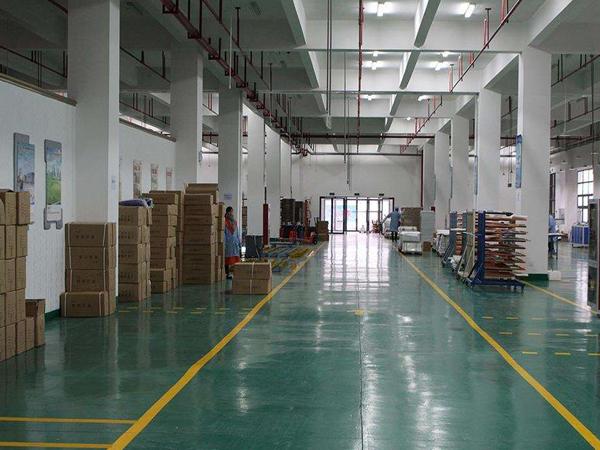 車間降溫工程為什么要選擇工業(yè)大風(fēng)扇